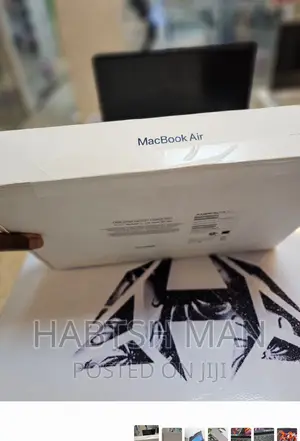 New Laptop Apple MacBook Air 2022 M2 8GB Apple M2 SSD 256GB