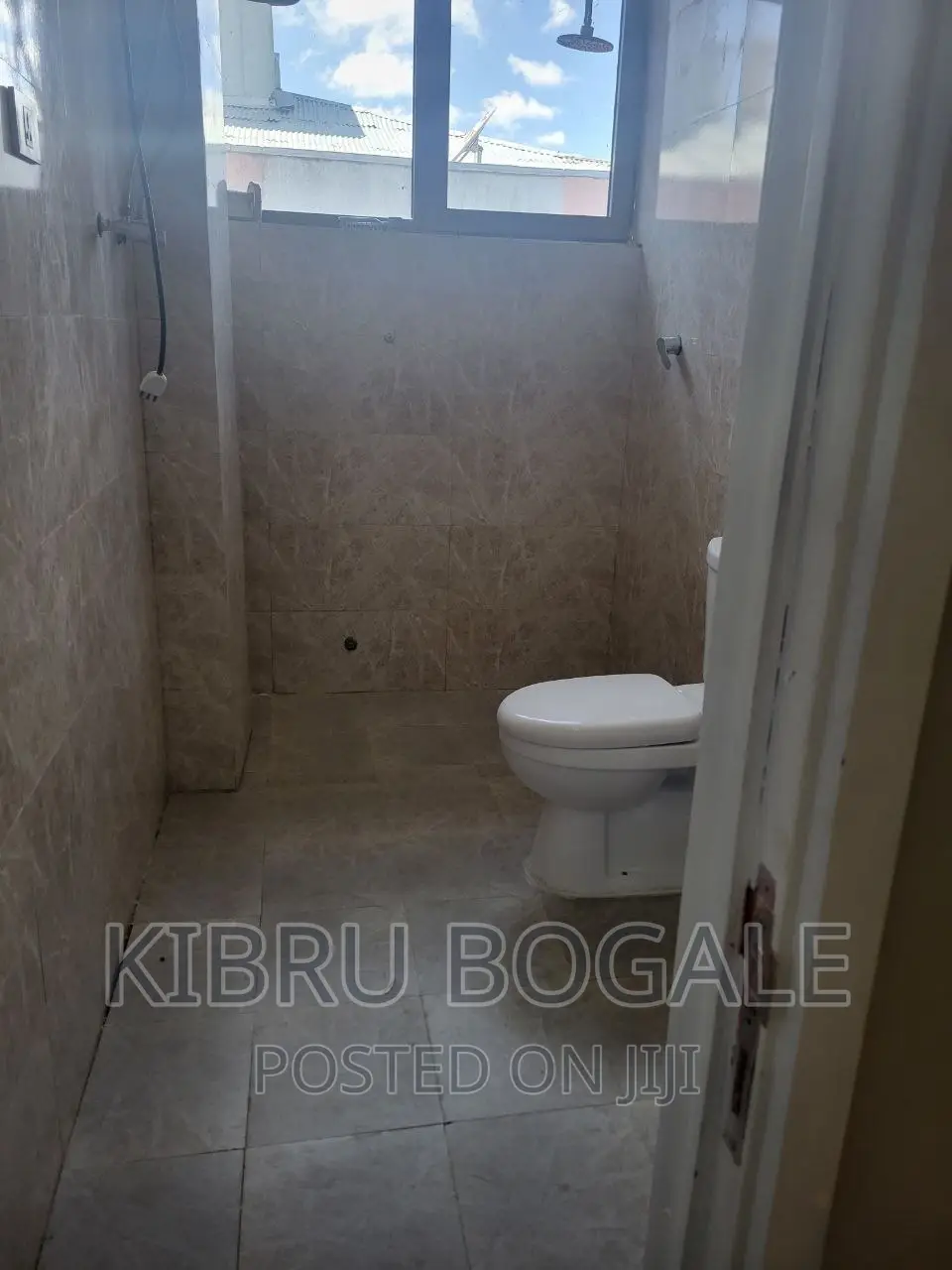 3bdrm Apartment in Ayat, Bole for sale