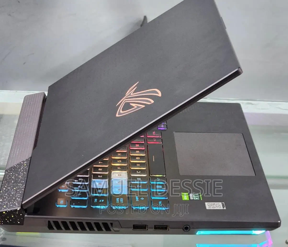 New Laptop Asus ROG Strix G15 16GB AMD Ryzen 9 SSD 512GB