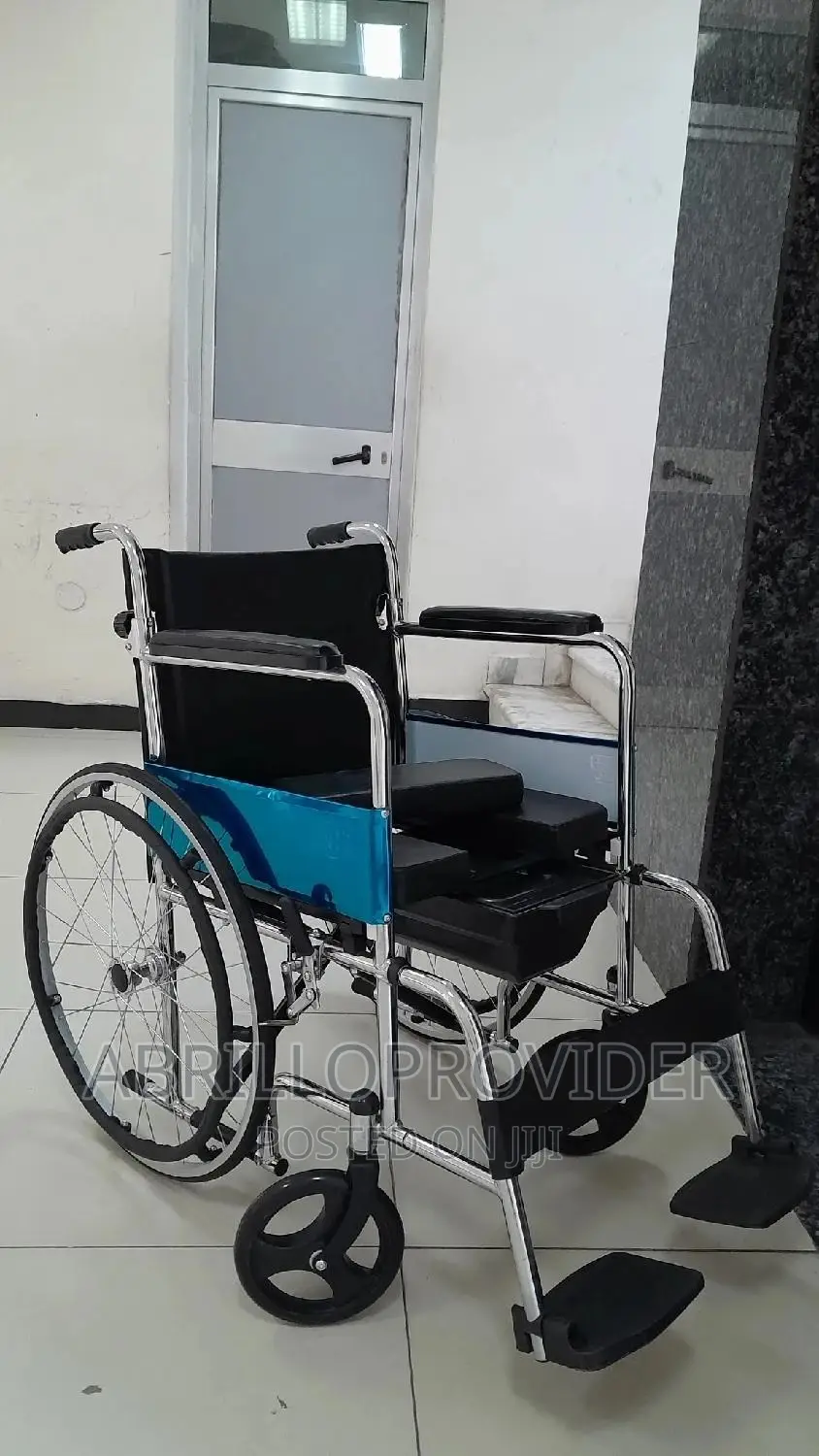 በመጠኑ ያገለገለtoilet Wheelchair#Wheelchair#Wheelchair"Wheelchair