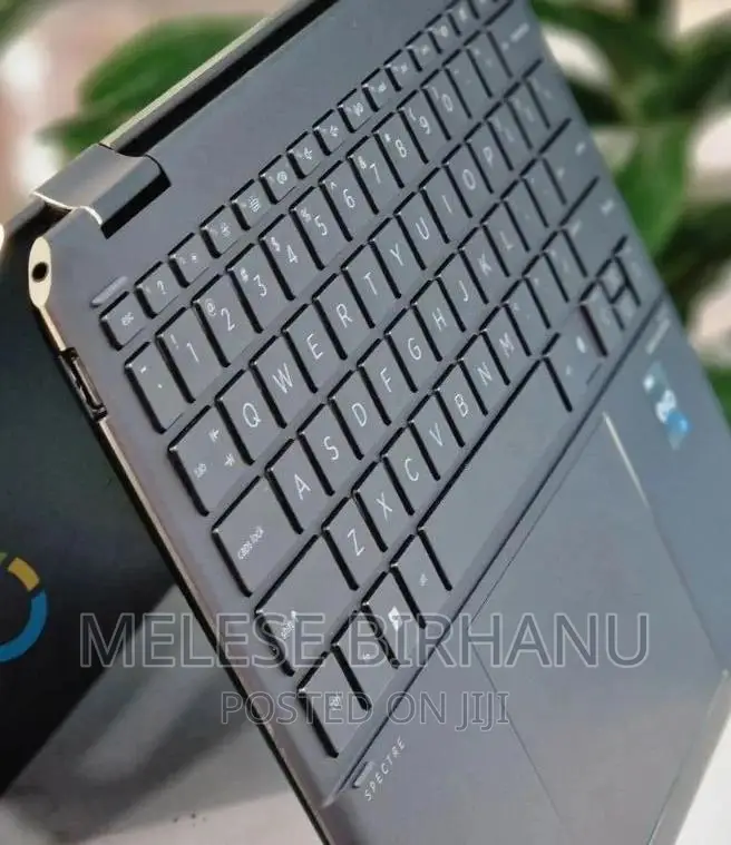 New Laptop HP Spectra 13 16GB Intel Core i7 SSD 512GB