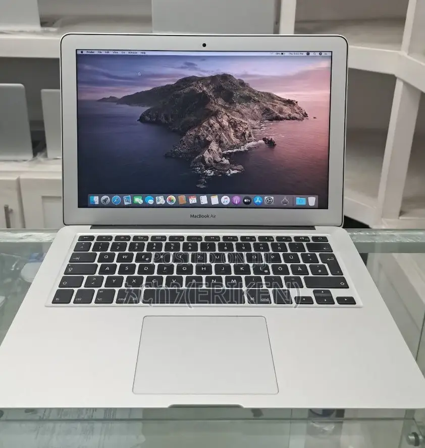 New Laptop Apple MacBook Air 2015 8GB Intel Core I7 SSD 128GB