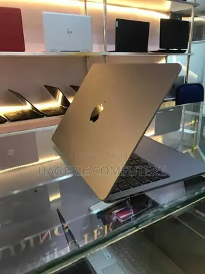 Photo - New Laptop Apple MacBook Air 2022 M2 8GB Apple M2 SSD 256GB