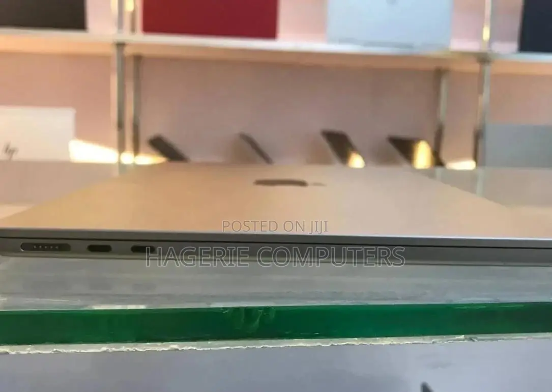 New Laptop Apple MacBook Air 2022 M2 8GB Apple M2 SSD 256GB