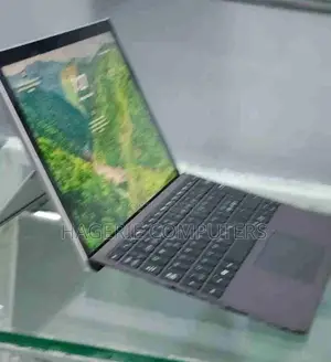 Photo - New Laptop Microsoft Surface Pro 7 4GB Intel Core i3 SSD 128GB