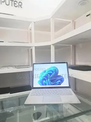 Photo - New Laptop Microsoft Surface 8GB Intel Core i5 SSD 512GB