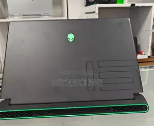 New Laptop Alienware M17x R2 32GB Intel Core I7 SSD 1T