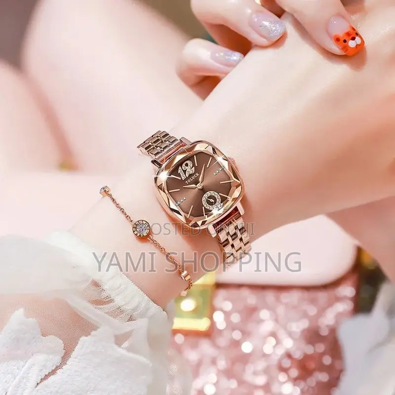 Elegant and Dignified Women's Watch With Bracelet