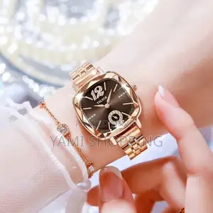 Photo - Elegant and Dignified Women's Watch With Bracelet