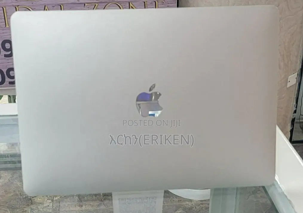 New Laptop Apple MacBook Pro 2019 8GB Intel Core I5 SSD 128GB