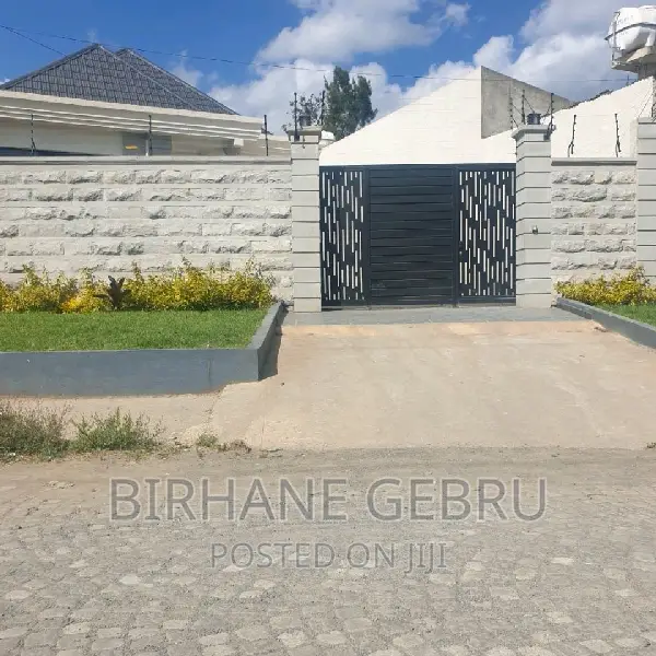 5bdrm House in Vila, Bole for rent