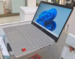 New Laptop HP Stream Notebook 8GB Intel Core I5 HDD 1T