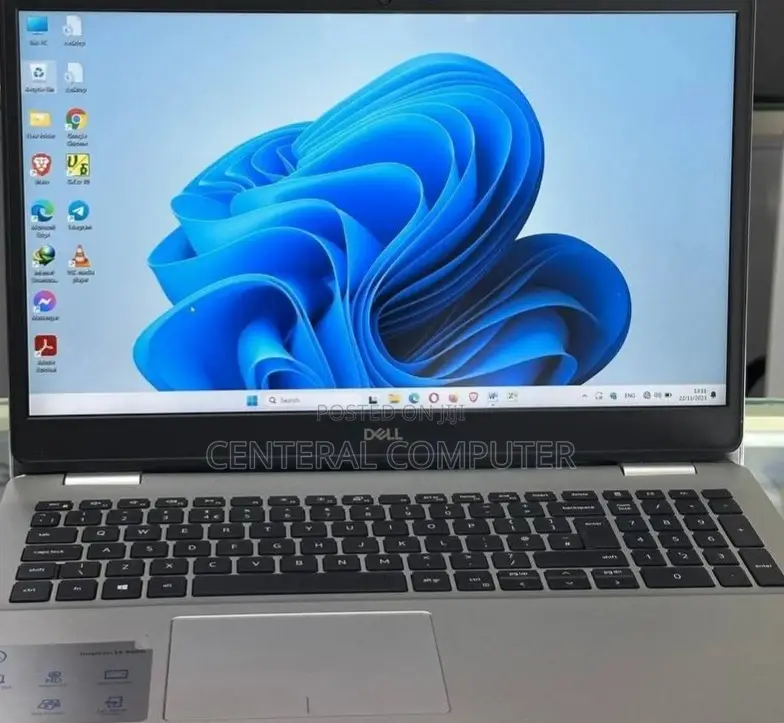 New Laptop Dell Inspiron 11 3162 8GB Intel Core I7 SSD 256GB