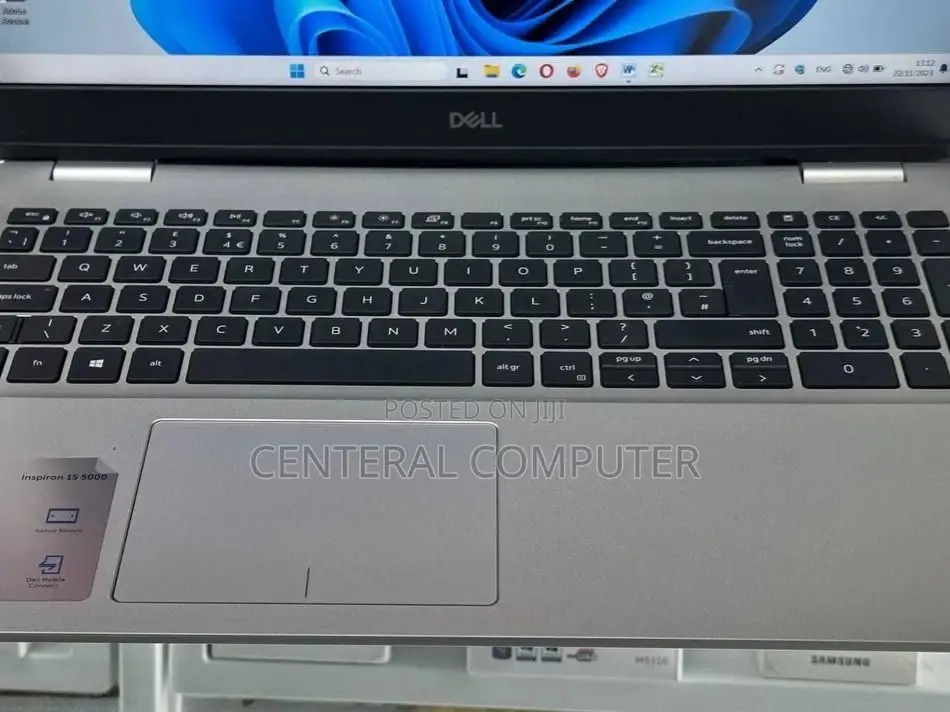 New Laptop Dell Inspiron 11 3162 8GB Intel Core I7 SSD 256GB