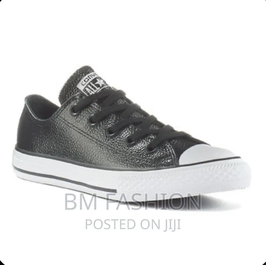 Black Allstar Converse Leather Short