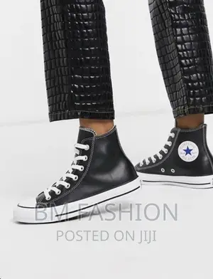 Black Allstar Converse Chuck Taylor Leather Boots