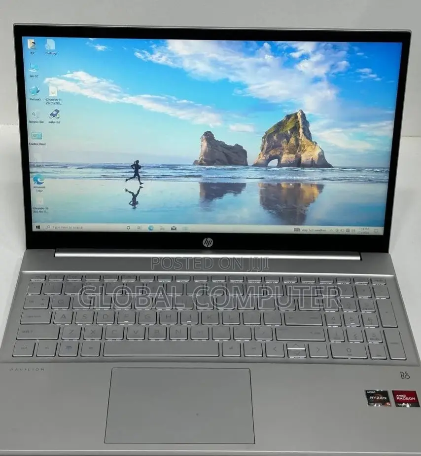 New Laptop HP Pavilion 11 8GB AMD Ryzen 5 SSD 512GB