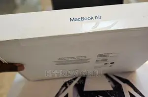 Photo - New Laptop Apple MacBook Air 2022 M2 8GB Apple M2 SSD 256GB