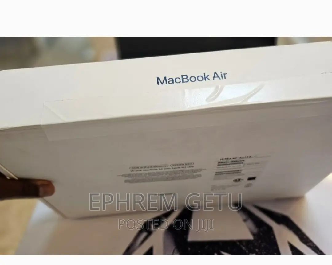 New Laptop Apple MacBook Air 2022 M2 8GB Apple M2 SSD 256GB