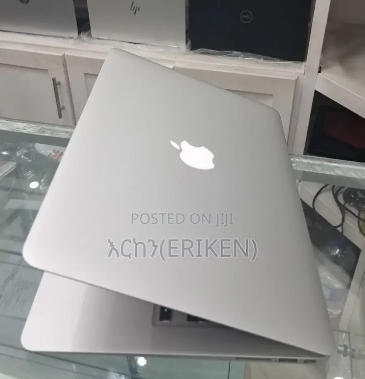 New Laptop Apple MacBook Air 2015 8GB Intel Core I5 SSD 128GB