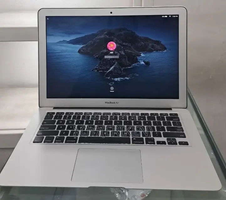 New Laptop Apple MacBook Air 2015 8GB Intel Core I5 SSD 128GB