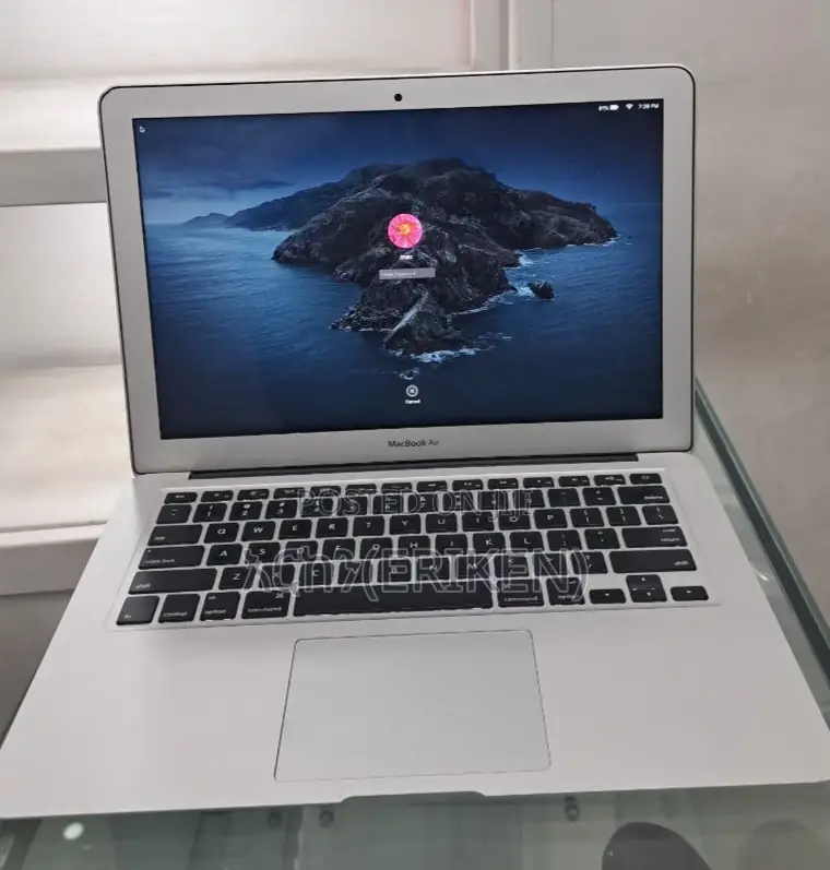 New Laptop Apple MacBook Air 2015 8GB Intel Core I5 SSD 128GB