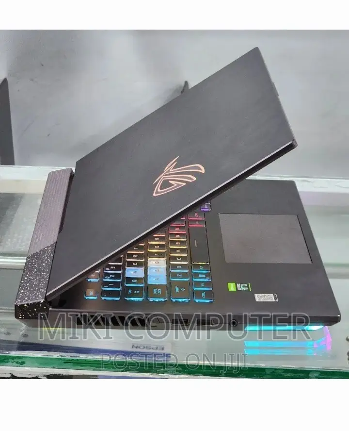 New Laptop Asus ROG Strix G15 16GB AMD Ryzen 9 SSD 512GB