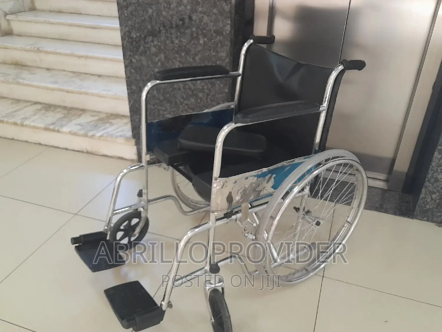 Used Commod Wheelchair~Wheelchair~Wheelwheelchair₹Wheelchair