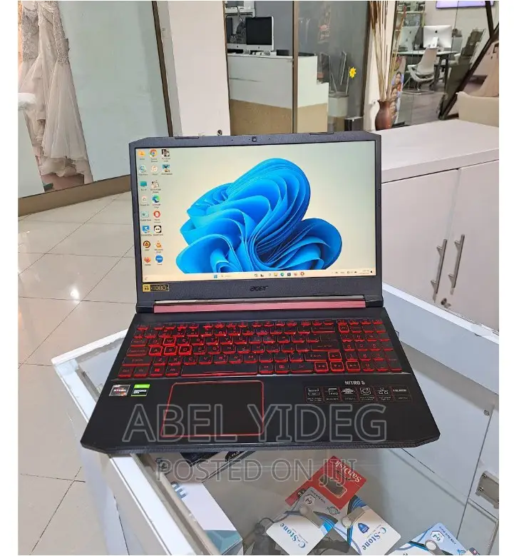New Laptop Acer NITRO 5 16GB AMD Ryzen 7 HDD 1T