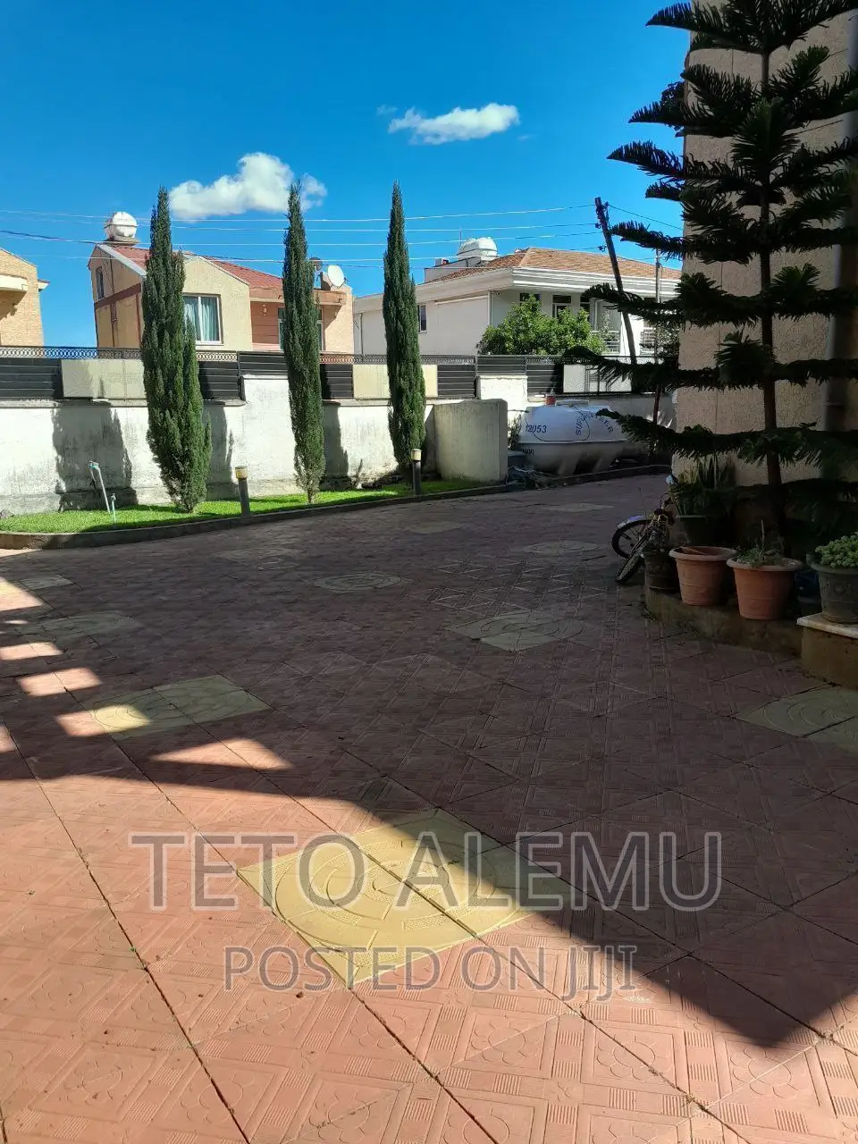 Furnished 5bdrm House in House For Sale, Yeka for sale