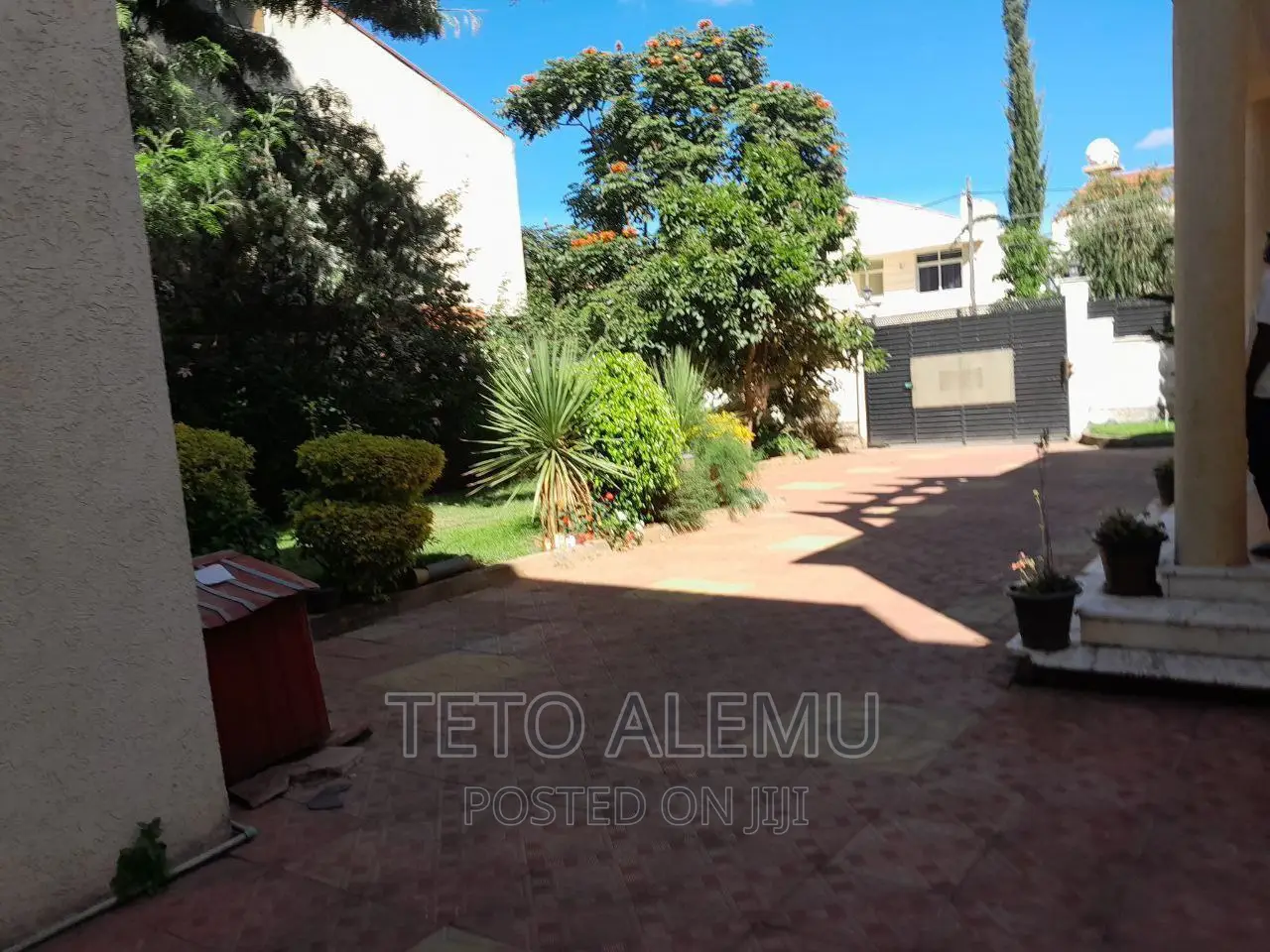 Furnished 5bdrm House in House For Sale, Yeka for sale