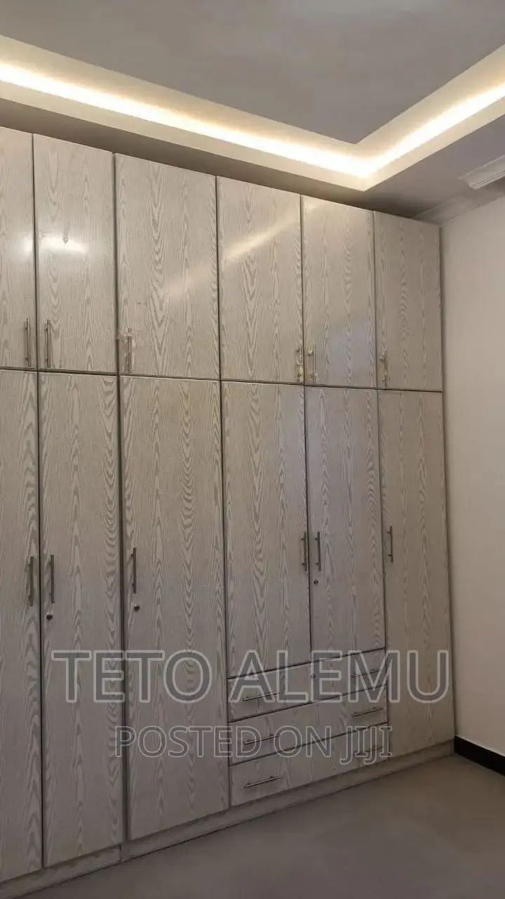 Furnished 4bdrm Villa in Vila For Sale, Yeka for sale