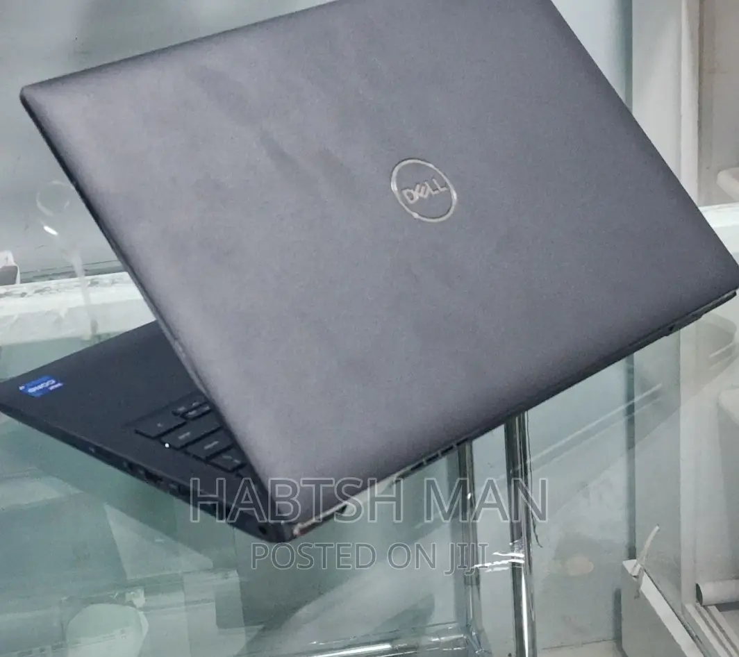New Laptop Dell Latitude 5310 8GB Intel Core I7 SSD 1T