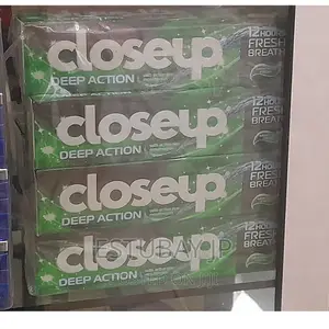 Photo - Close Up Colgate