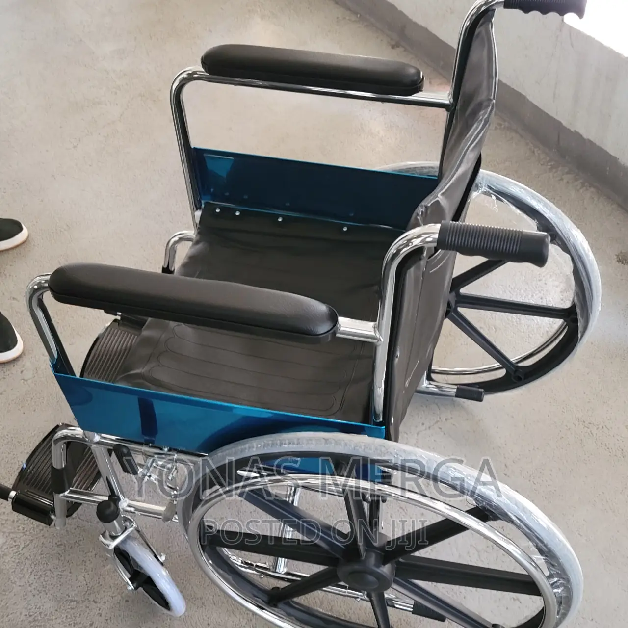 የራሱ መፍቻአለዉ/Wheelchair/Medical Wheelchair/Wheelchair