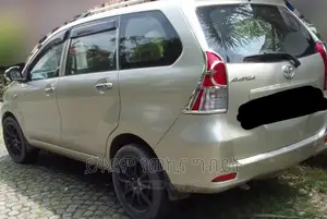 Toyota Avanza 2013 Silver