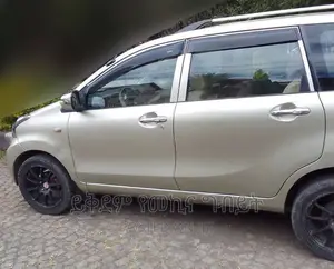 Toyota Avanza 2013 Silver