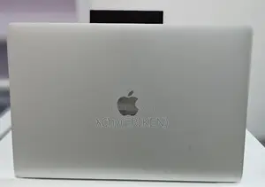 Photo - New Laptop Apple MacBook Pro 2017 16GB Intel Core I7 SSD 256GB