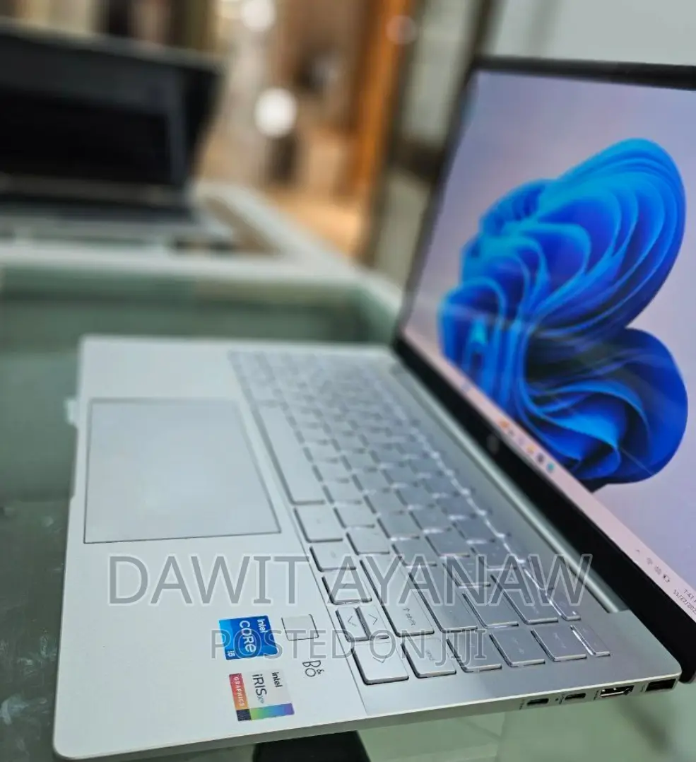New Laptop HP 16GB Intel Core I7 SSD 512GB