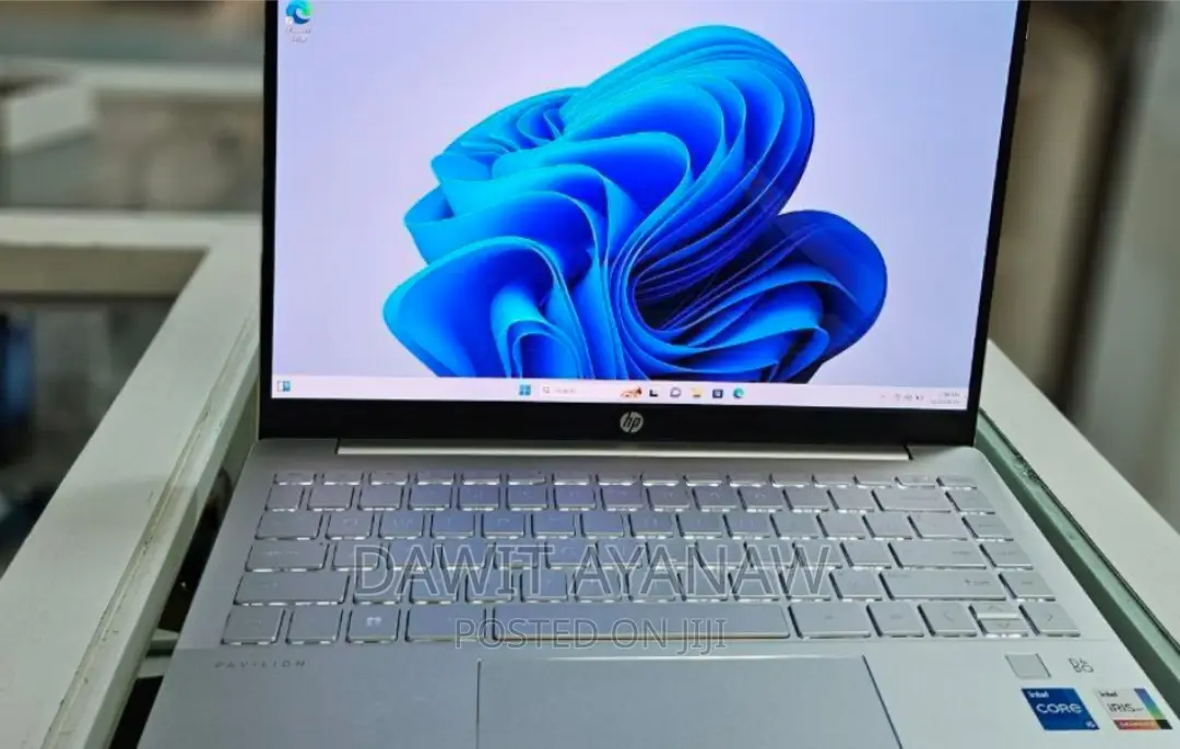 New Laptop HP 16GB Intel Core I7 SSD 512GB