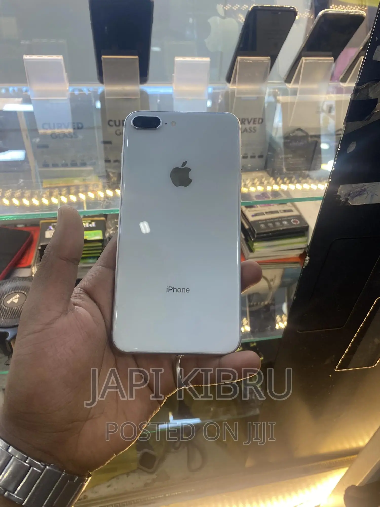New Apple iPhone 8 Plus 64 GB White