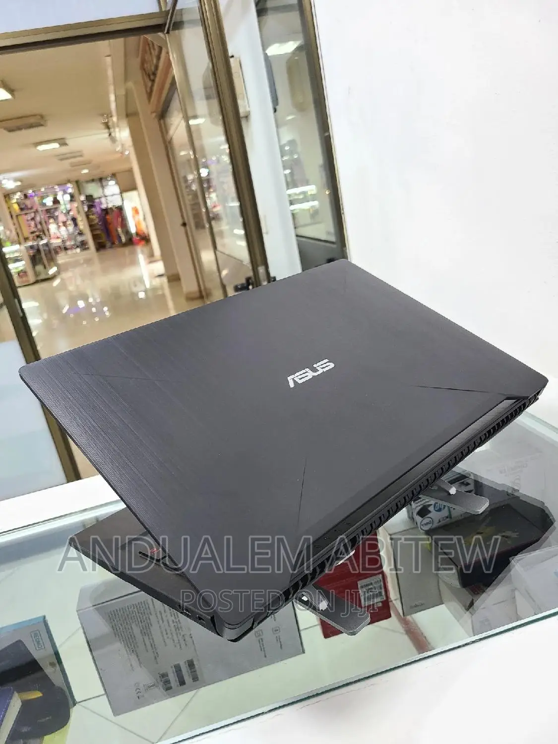 New Laptop Asus FX502VD 8GB Intel Core I7 SSHD+SSD 1T