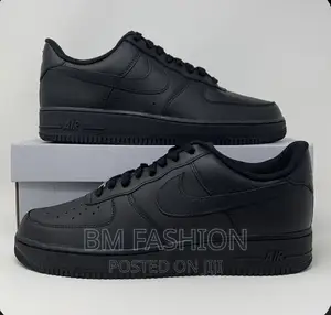 Nike Air Force 1 ‘07 Triple Black