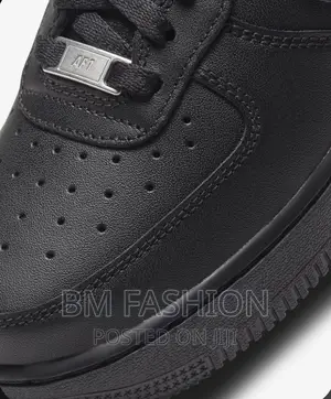 Photo - Nike Air Force 1 ‘07 Triple Black