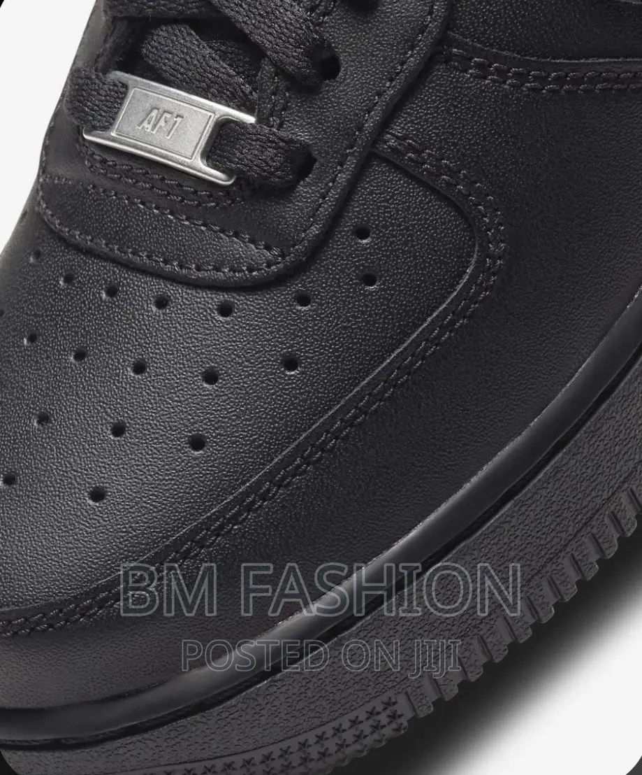 Nike Air Force 1 ‘07 Triple Black
