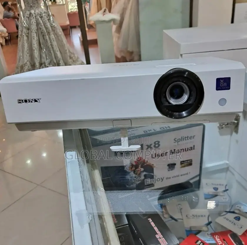 Sony Projector VPL Dx102 Model