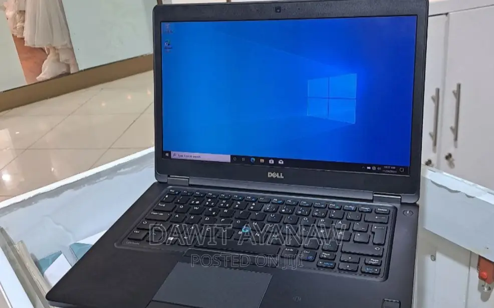 New Laptop Dell 8GB Intel Core I5 SSD 256GB