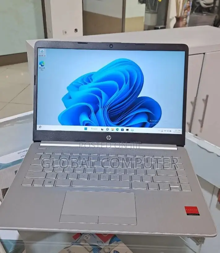 New Laptop HP Stream Notebook 8GB Intel Core I7 SSD 512GB