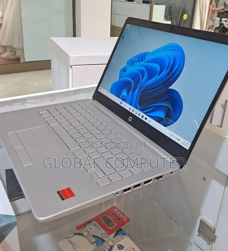 New Laptop HP Stream Notebook 8GB Intel Core I7 SSD 512GB