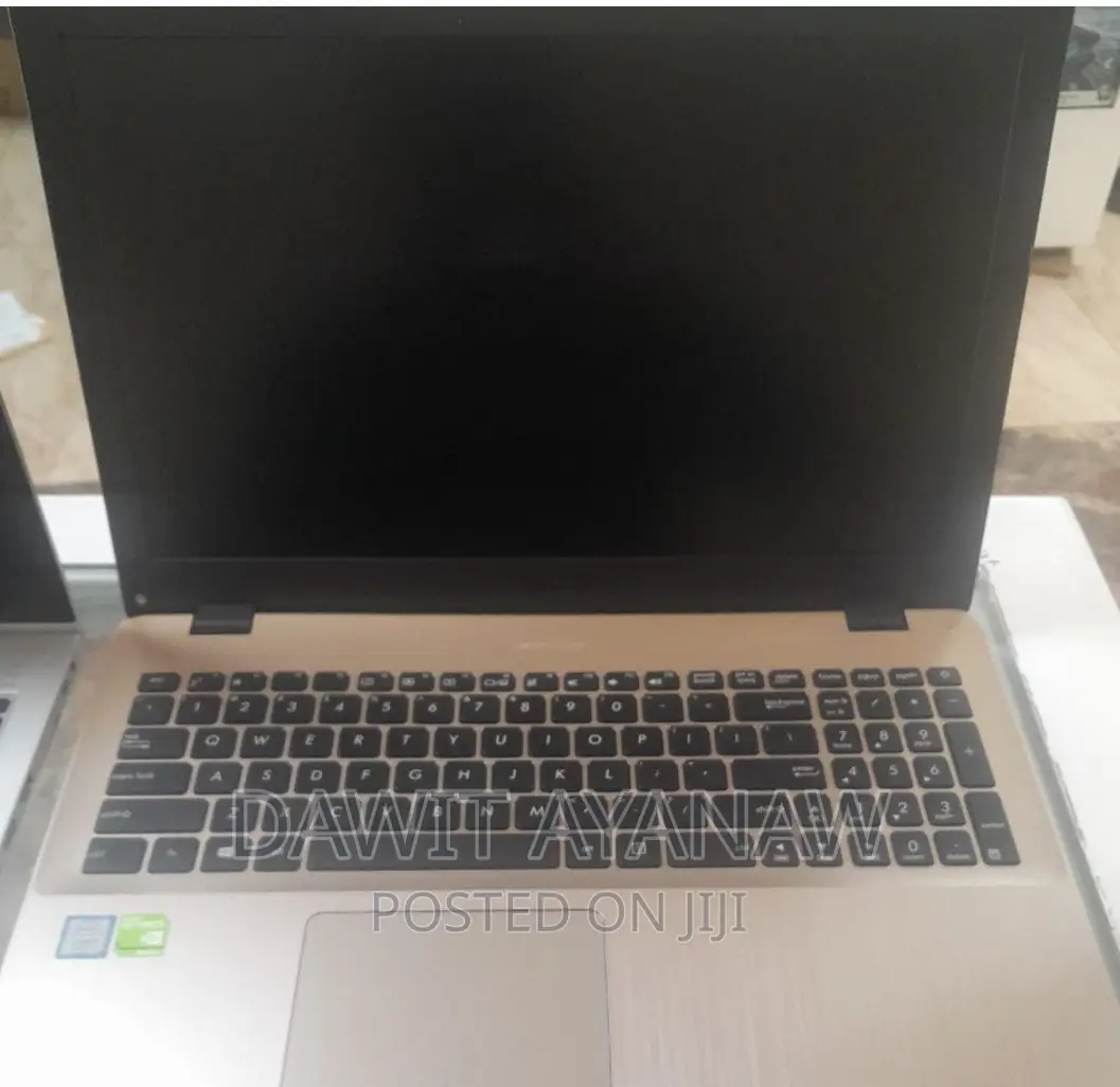 New Laptop Asus VivoBook 15 X505BA 8GB Intel Core I7 HDD+SSD 500GB